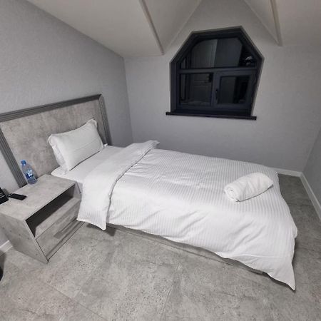 Revel Hotel Tashkent Luaran gambar