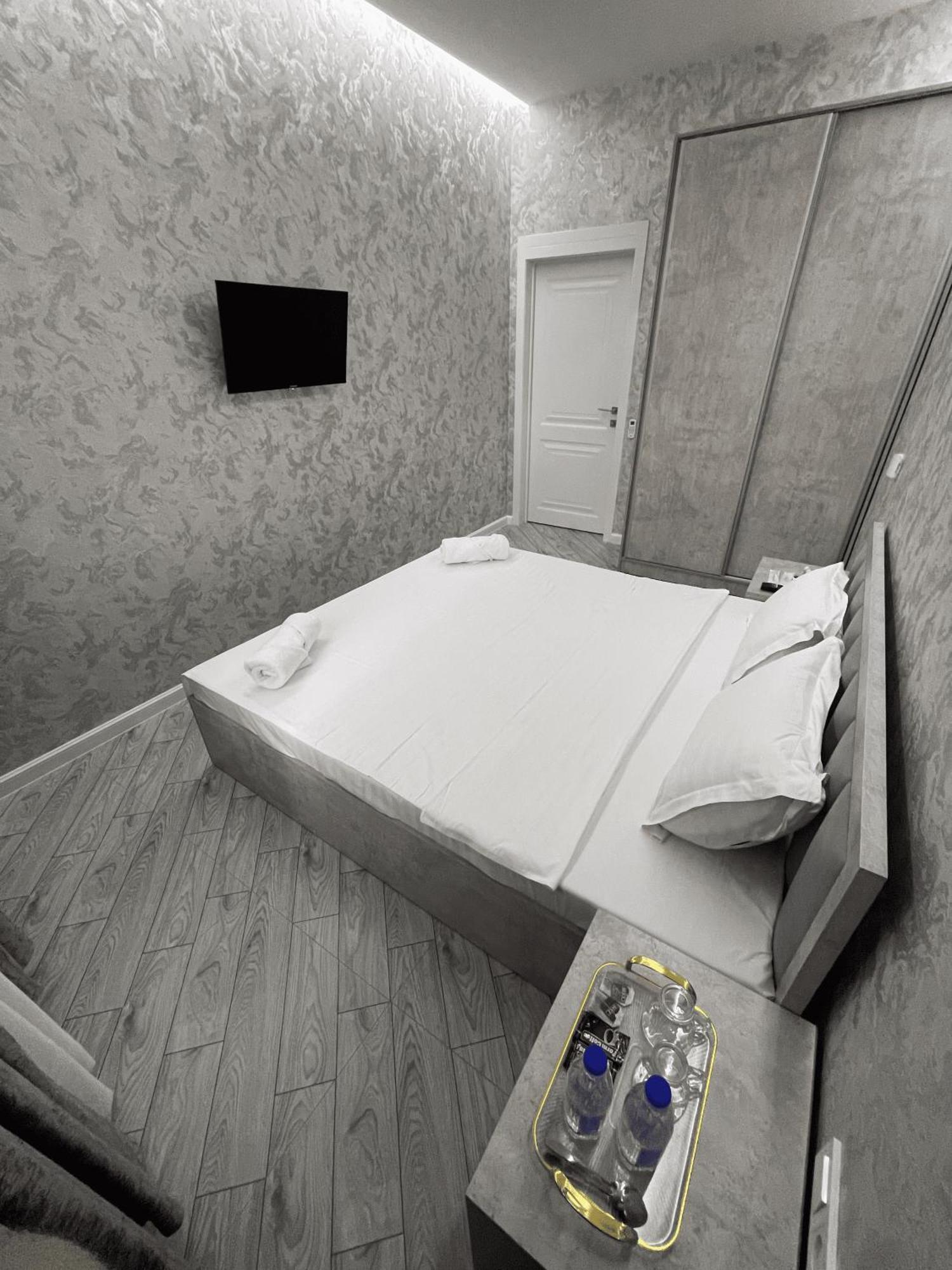 Revel Hotel Tashkent Luaran gambar