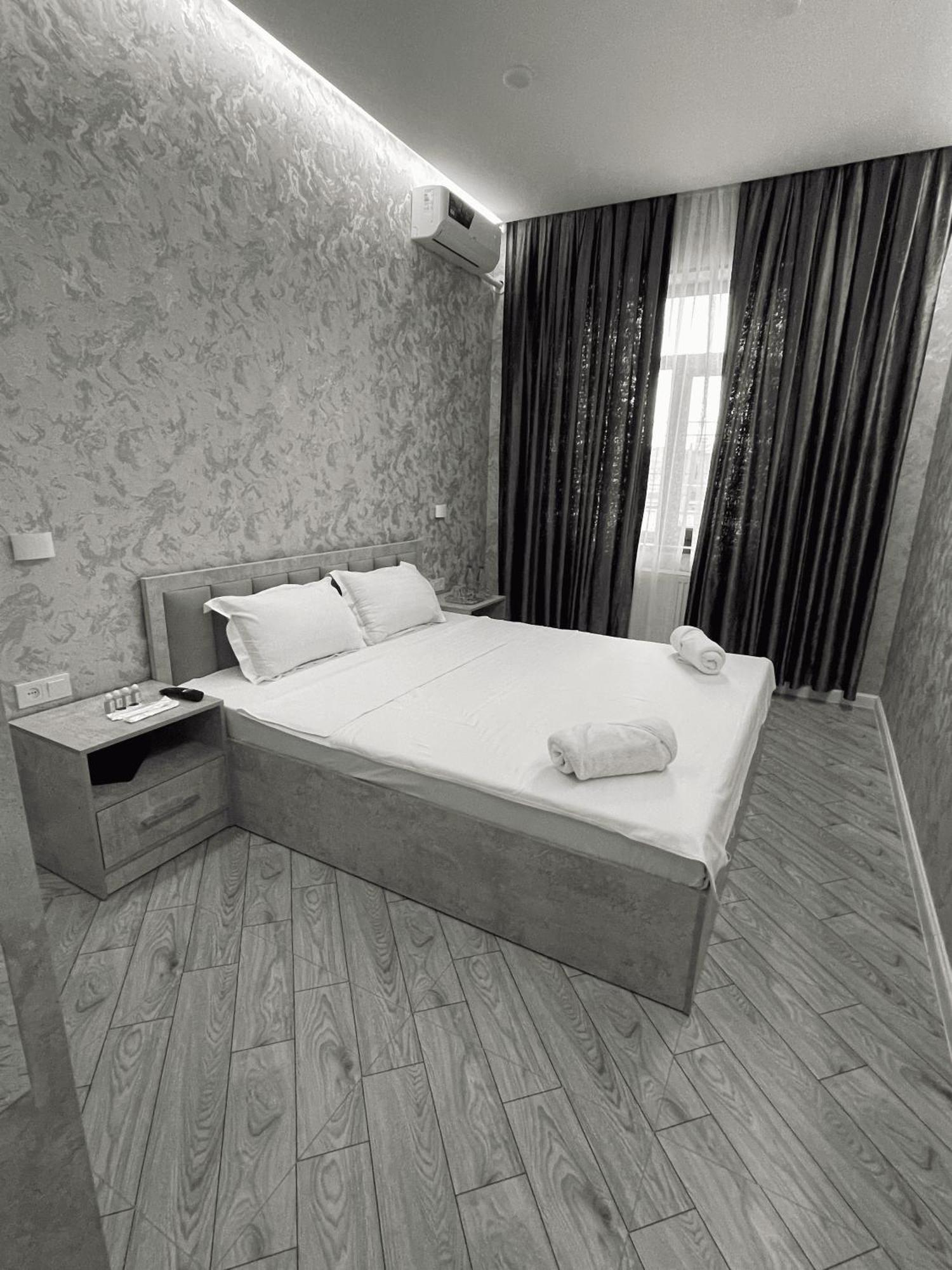 Revel Hotel Tashkent Luaran gambar