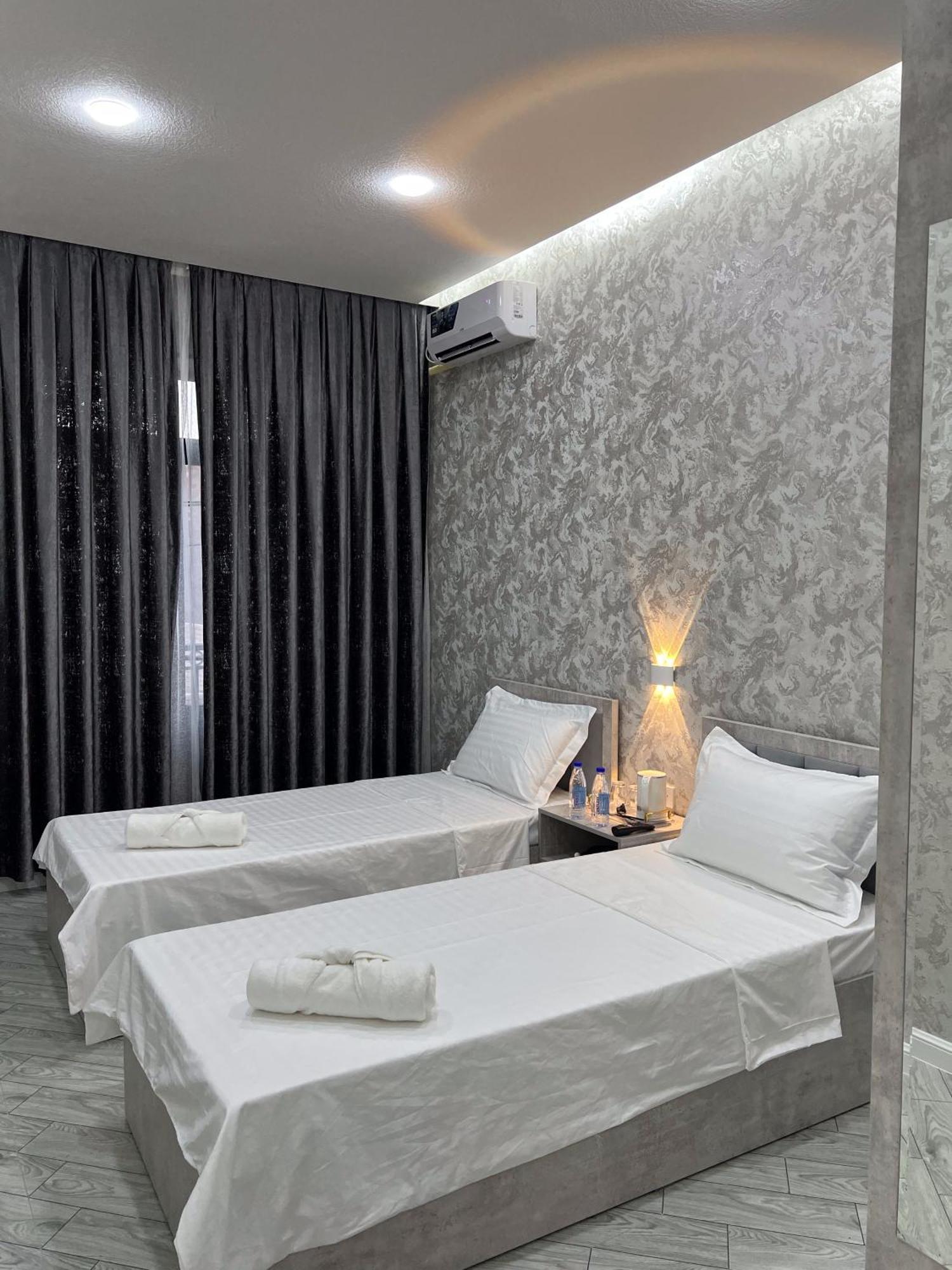 Revel Hotel Tashkent Luaran gambar
