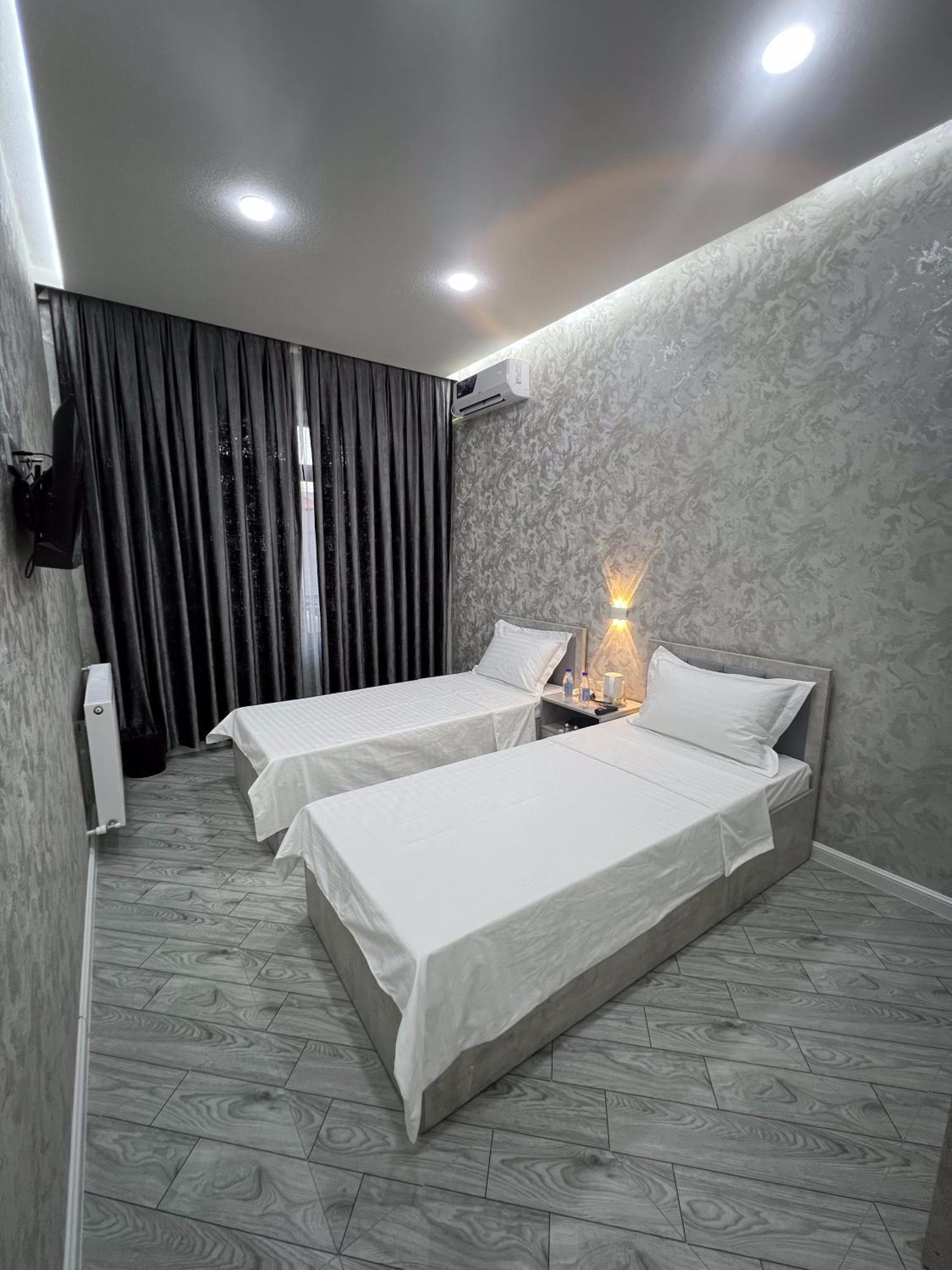 Revel Hotel Tashkent Luaran gambar